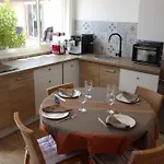 Maison De Les 2 Dauphins *