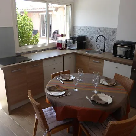 Maison De Les 2 Dauphins Nyaraló *