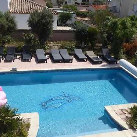 Maison De Les 2 Dauphins