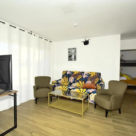 Maison De Les 2 Dauphins Nyaraló