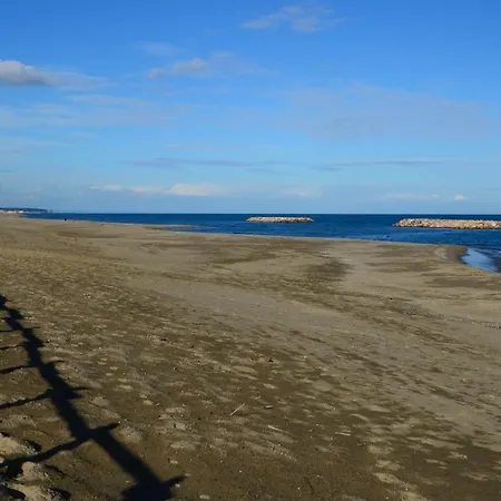 Maison De Les 2 Dauphins 度假居