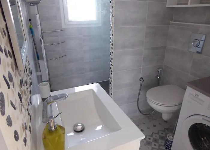 Maison De Les 2 Dauphins *