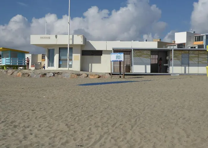 Maison De Les 2 Dauphins