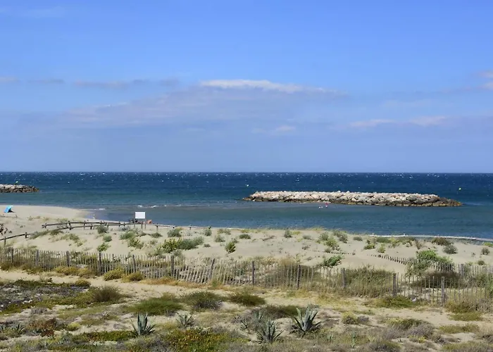 Maison De Les 2 Dauphins 펜션 *